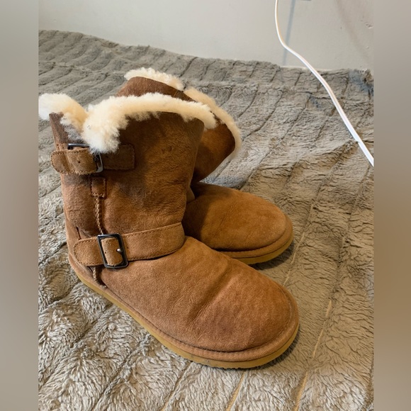 WOMEN BOOTS 🥾| LIKE NEW/SIZE:7US - Picture 1 of 8